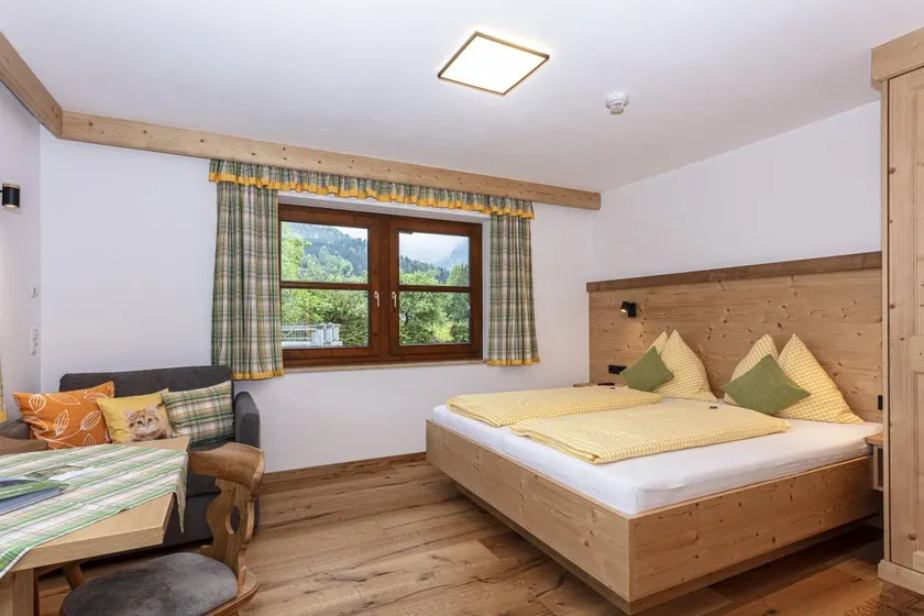 Flat with barbecue, terrace & garden | Lake view - Image 1
