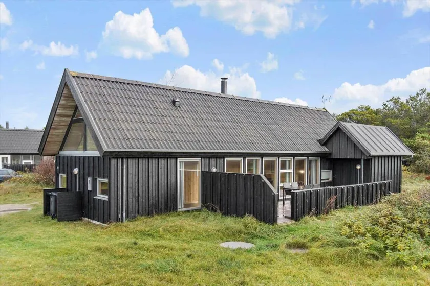 House with sauna, BBQ & terrace | Pets allowed - Image 1