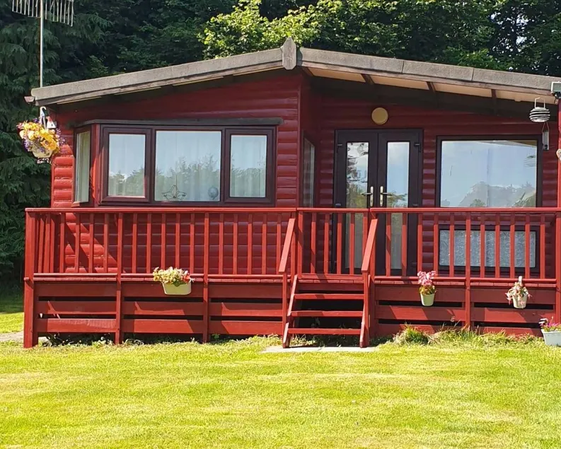 Lodge avec jardin et barbecue | Vue lac - Image 1
