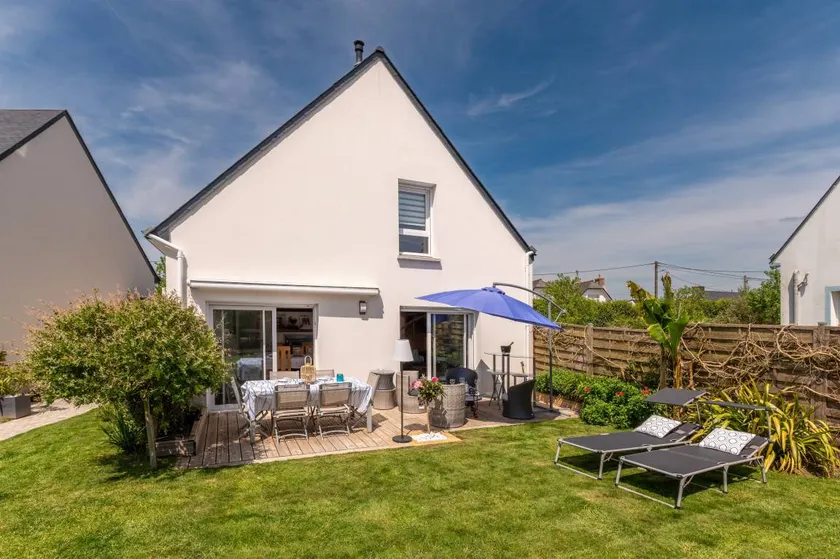 House with terrace, garden & barbecue | Suitable for remote work - Image 1