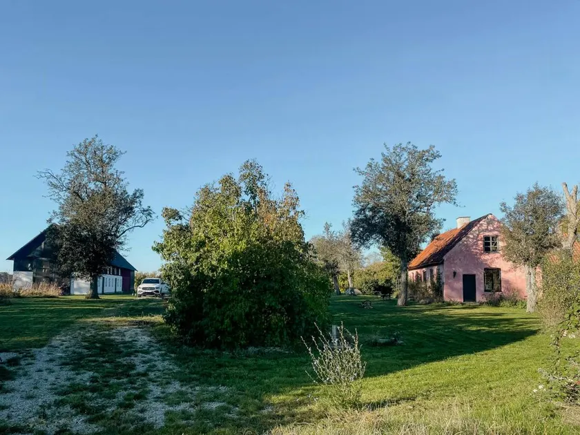 Child-friendly house with private pool, terrace & garden | Suitable for remote work | Pet-friendly - Image 1