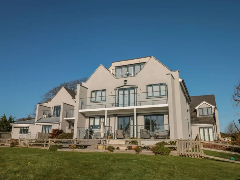 Cottage with garden | Beach view - Image 1