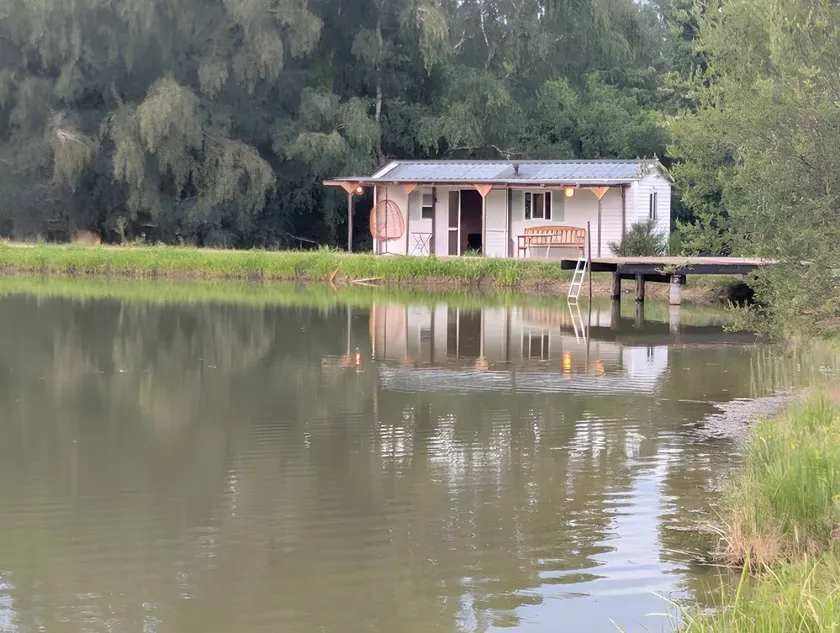 Mobile Home "By the Lake" with Lake View and Private Garden - Image 1