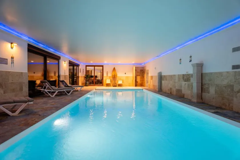 Casa rural ideal para familias con piscina climatizada, terraza y barbacoa | Se admiten mascotas - Image 1