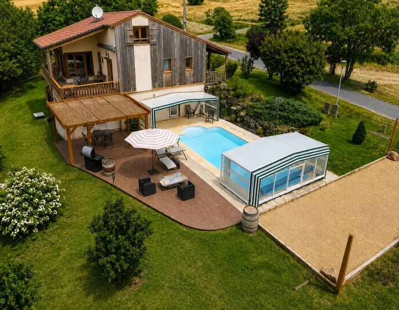 Ferienhaus mit Terrasse, Whirlpool und Grill | Panoramablick - Image 1