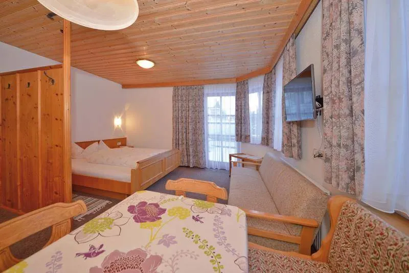 Lovely flat with terrace - Image 1