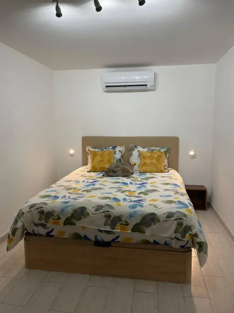 Holiday Home 'Tout Confort' with Private Terrace, Wi-Fi and Air Conditioning - Image 1