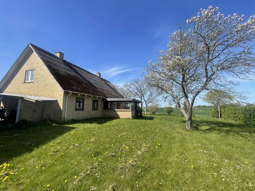 Renovated country home 50 m from the sea - Image 1