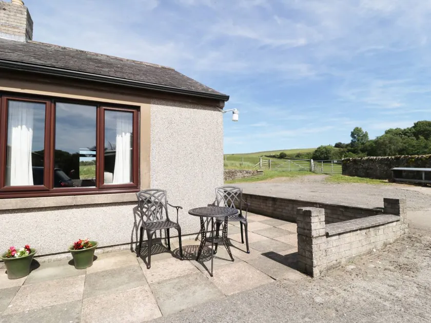 Child-friendly lovely cottage with garden - Image 1