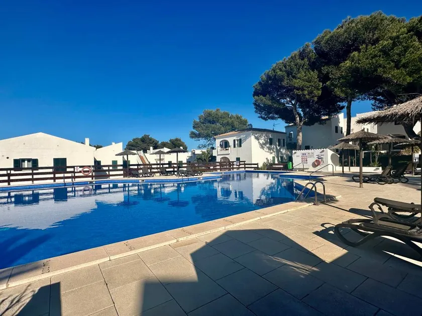Appartement entièrement équipé avec jardin, piscine et terrasse | Vue montagne | Avec animaux bienvenus - Image 1