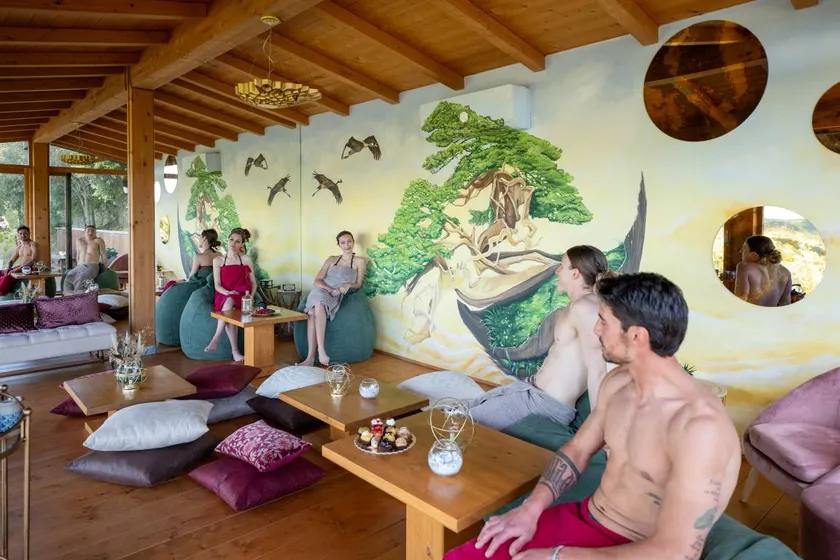 Villa with sauna, private pool & jacuzzi | Panoramic view - Image 1