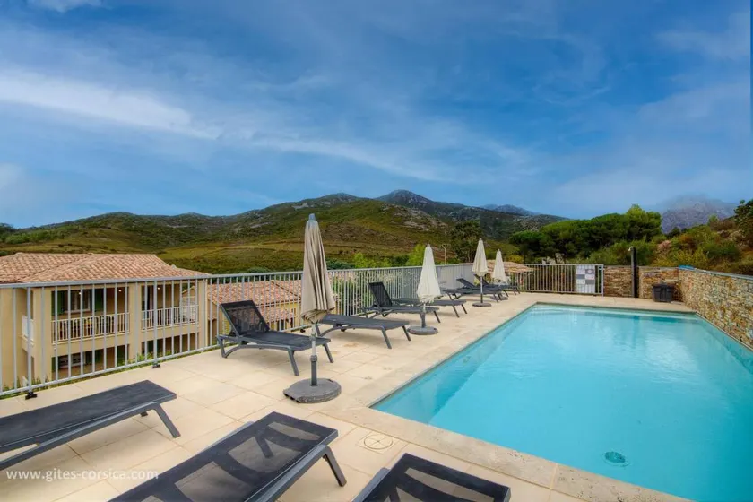 Ferienunterkunft mit beheiztem Pool, Grill und Terrasse - Image 1