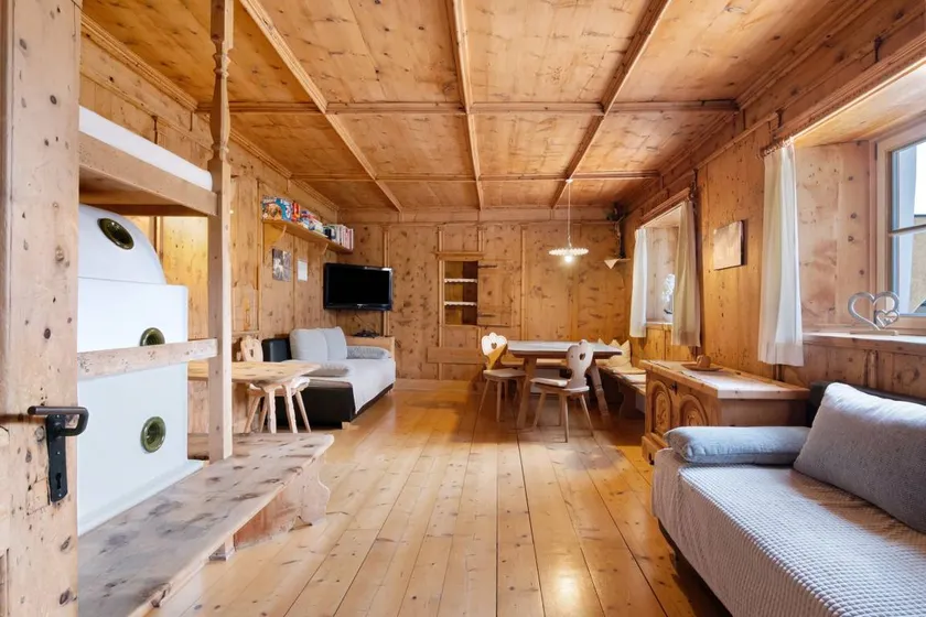 Fully equipped beautiful flat with BBQ & garden | Mountain view | Perfect for remote work | Pet-friendly - Image 1