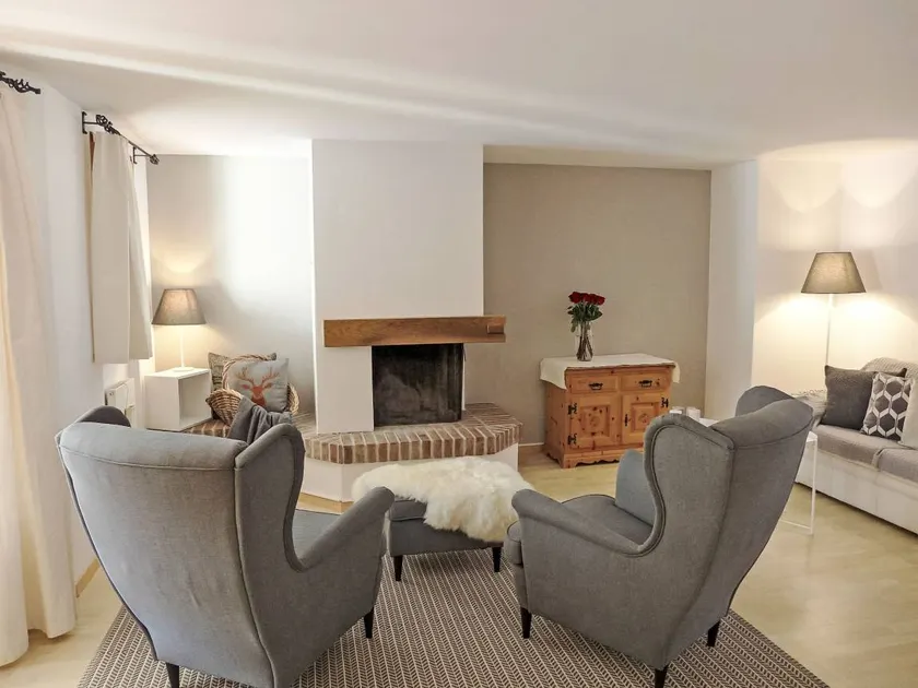 Family-friendly charming flat with garden | Mountain view | Ski nearby | Perfect for remote work | Pets allowed - Image 1