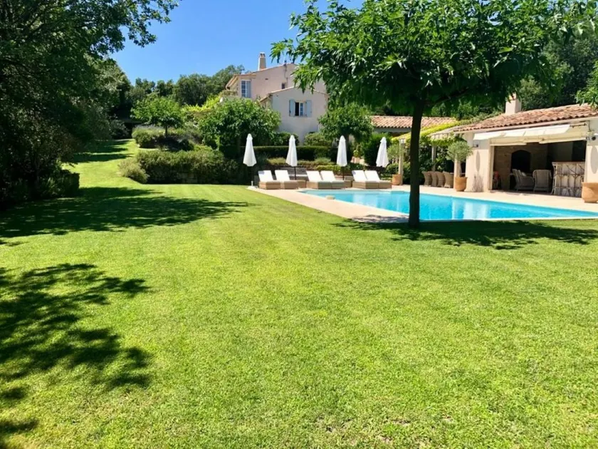 Fully equipped pleasant villa with terrace, garden & barbecue - Image 1