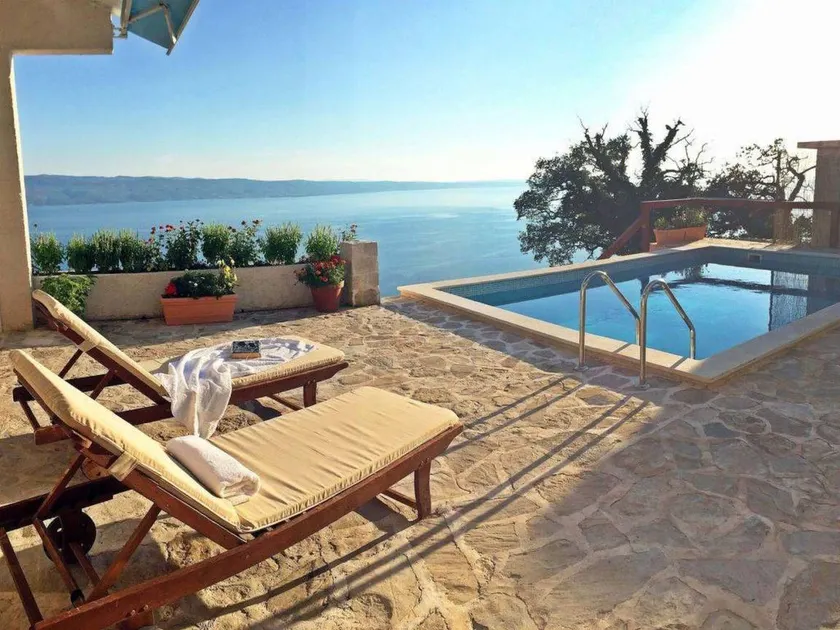 Fully equipped holiday home with terrace, private pool & BBQ | Pets allowed - Image 1