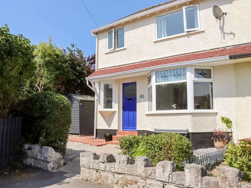 Cottage with garden | Beach view - Image 1
