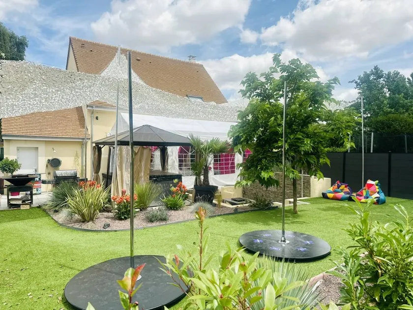 Familienorientierte gemütliche Villa mit Sauna, privatem Pool und Terrasse | Naturblick - Image 1