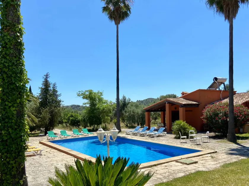 House with garden, private pool & terrace | Mountain view - Image 1