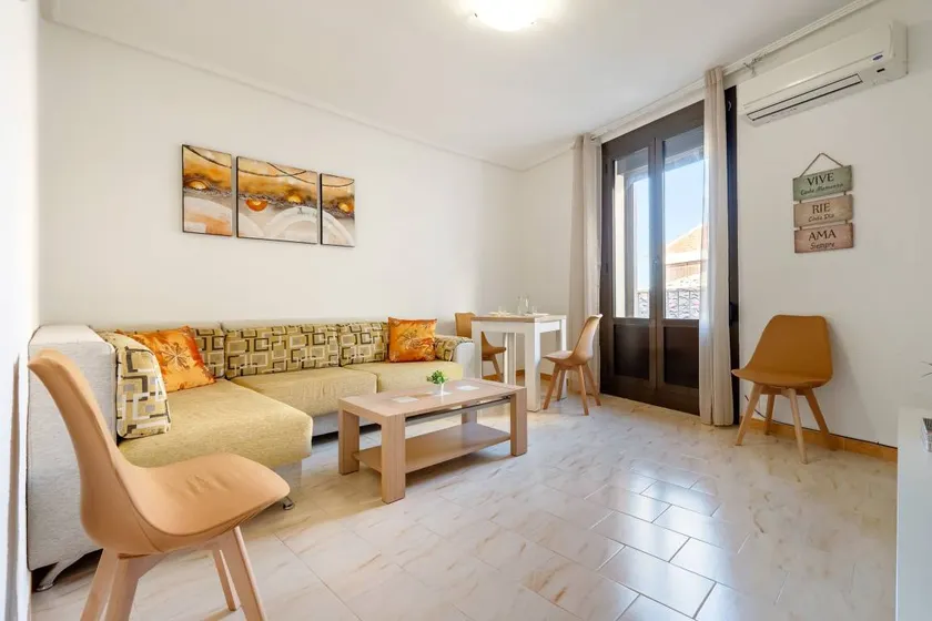 Apartamento | Vistas a la ciudad - Image 1