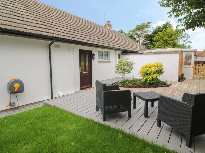 Cottage with garden | Beach view - Image 1