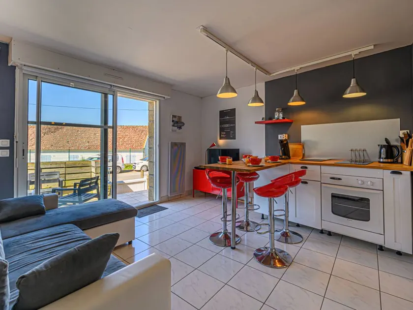 Flat with terrace | Close to the beach - Image 1