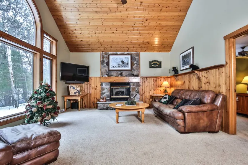 Everett Point Retreat - Image 1