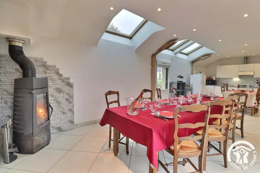 Ferienunterkunft mit Pool, Terrasse und Grill - Image 1