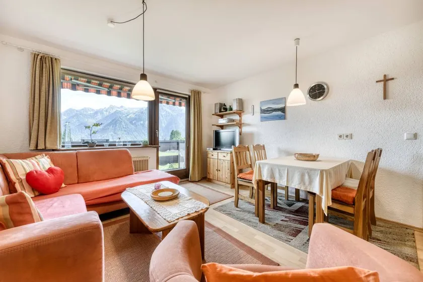Apartment with terrace & garden - Image 1