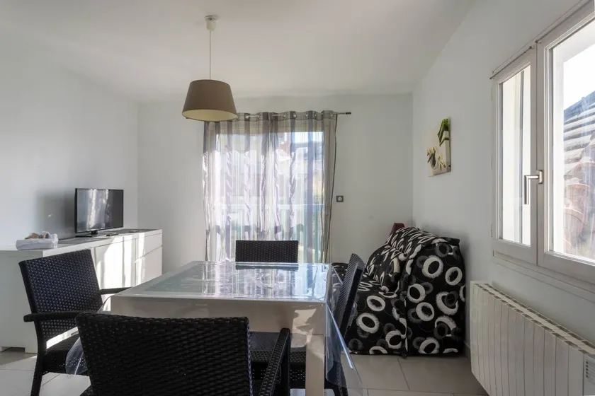 Family-friendly apartment | City view | Pets are welcome - Image 1