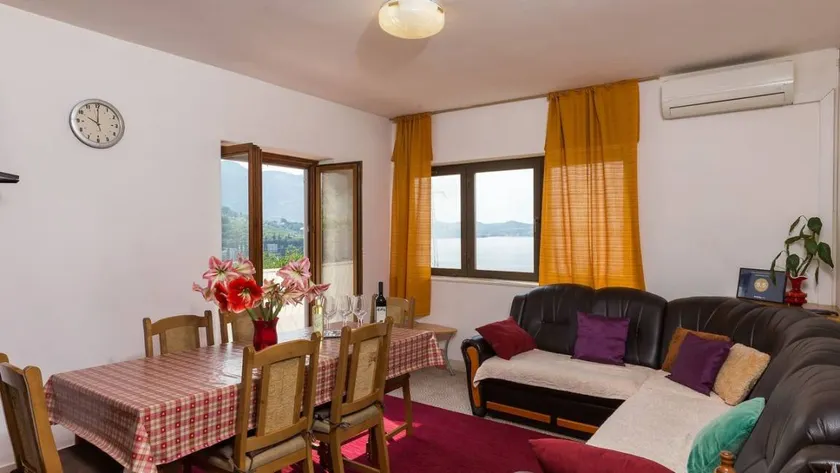 Holiday apartment | Sea view - Image 1