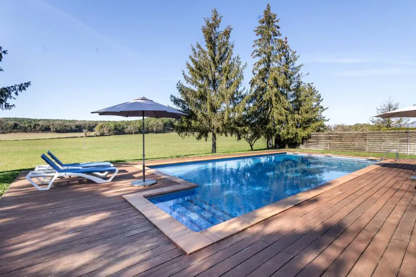 House with garden, BBQ & pool | Mountain view - Image 1