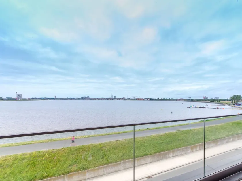 Fully equipped ample flat with terrace - Image 1