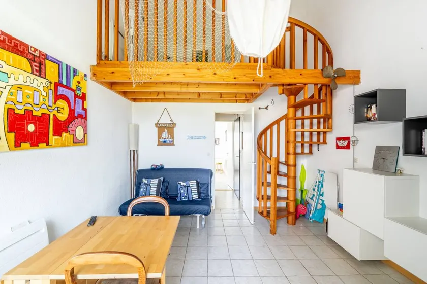 Agréable appartement de vacances convivial et familial avec piscine, terrasse et jardin | Vue jardin | Avec animaux bienvenus - Image 1