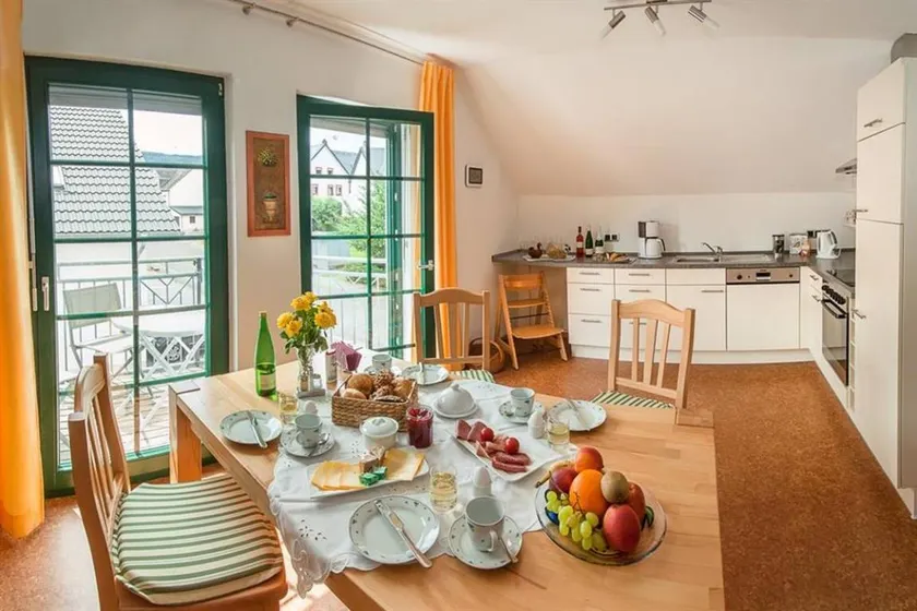 Apartment with BBQ & garden - Image 1