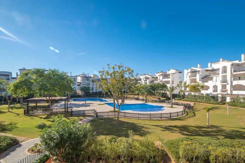 House with BBQ, pool & garden | Mountain view | Perfect for remote work - Image 1