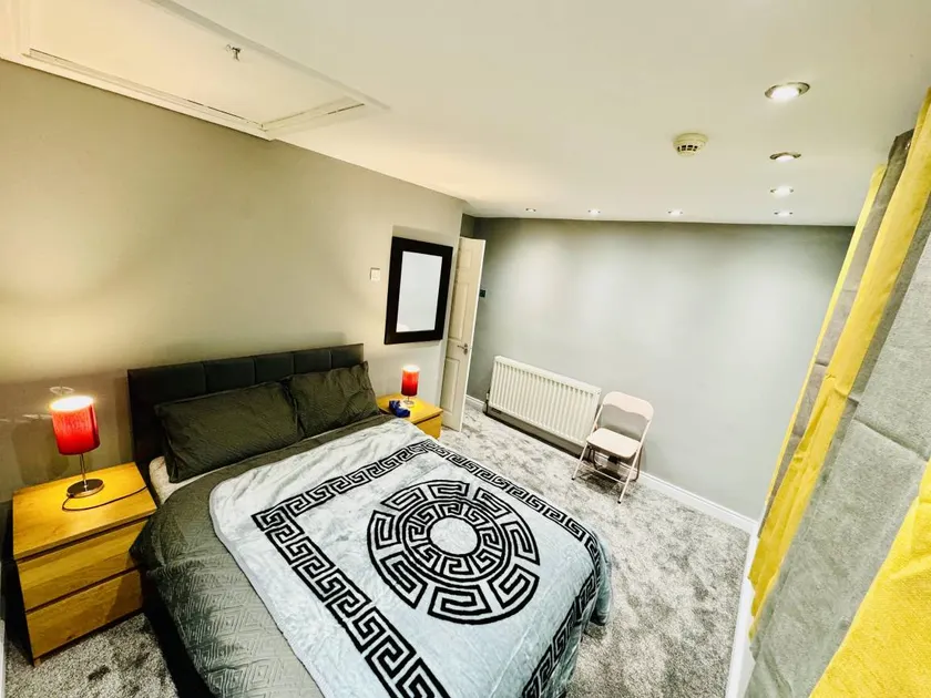 House | Mountain view - Image 1
