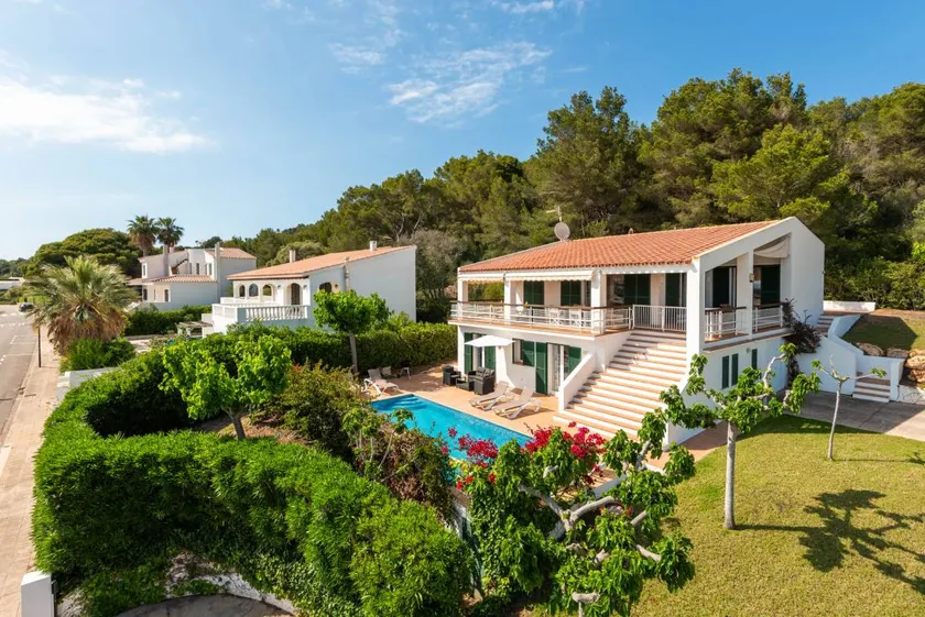 Villa with private pool, garden & barbeque - Image 1
