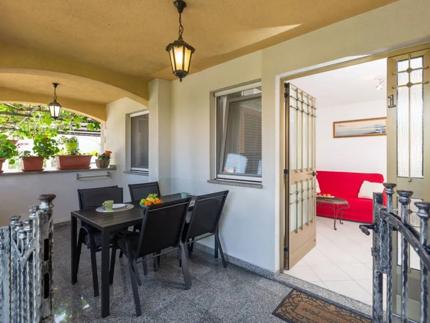 Apartment with terrace & garden | Nature view - Image 1