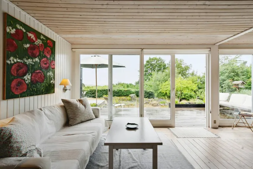 Children-friendly holiday home with barbeque & terrace | Sea view - Image 1