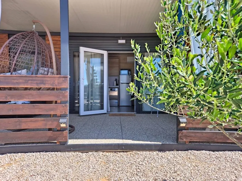 Pleasant house with terrace & heated pool - Image 1