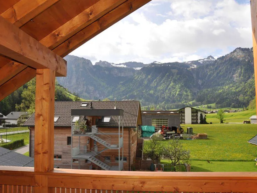Flat with garden | Mountain view - Image 1