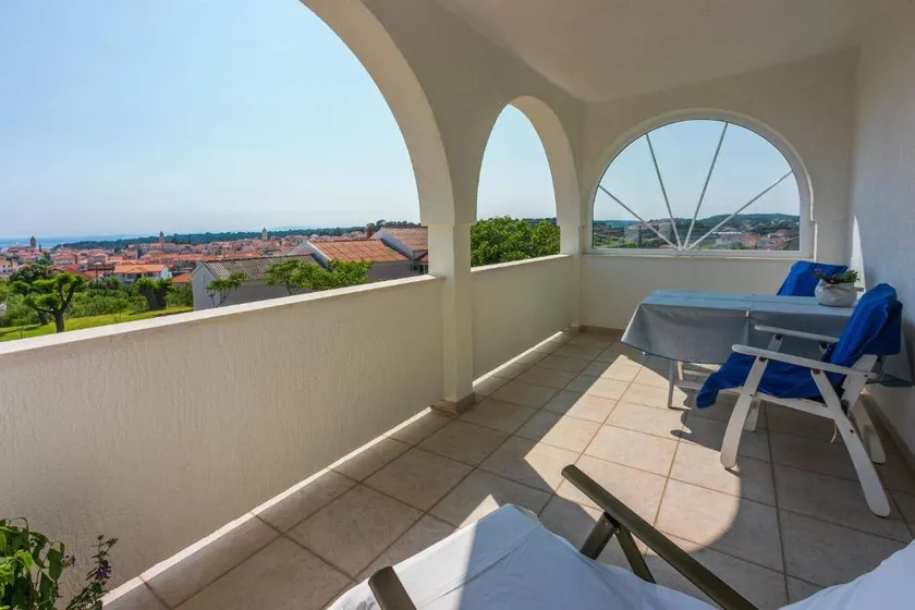 Holiday apartment with barbecue & garden | Garden view - Image 1