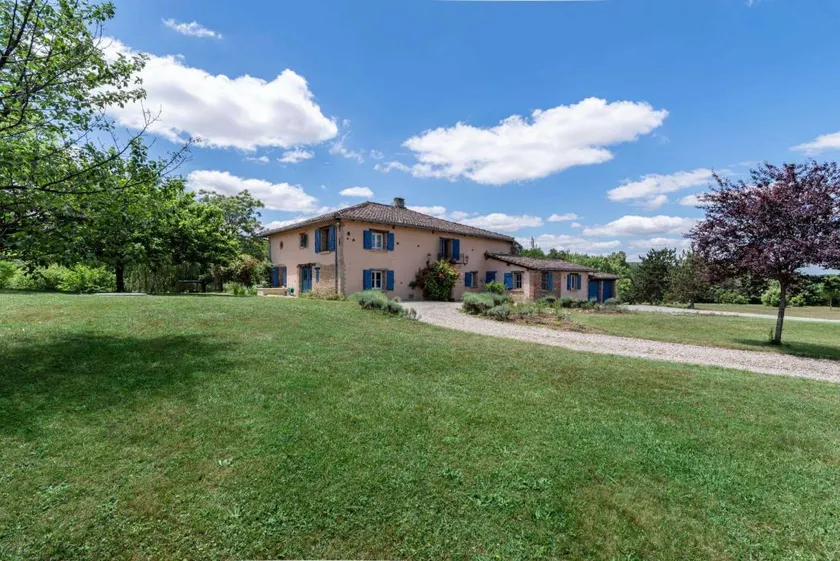 Villa with garden, BBQ & terrace - Image 1