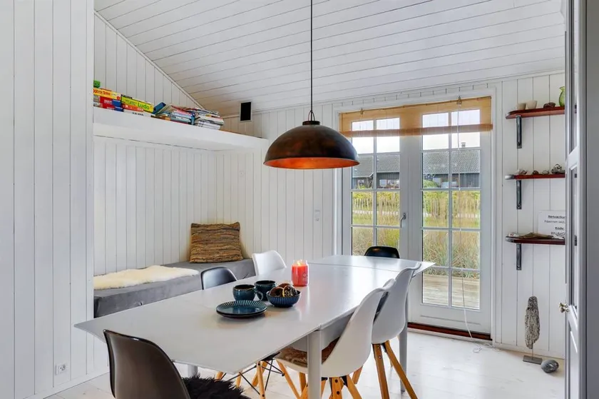Fully equipped charming house with BBQ, terrace & garden - Image 1