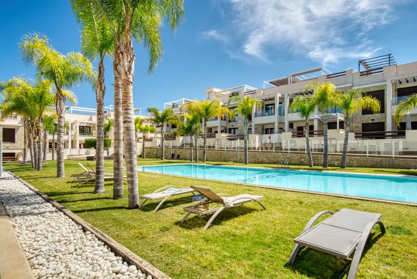 Voll ausgestattete Ferienwohnung mit Terrasse, Pool und Whirlpool | Meerblick | Ideal für Homeoffice - Image 1