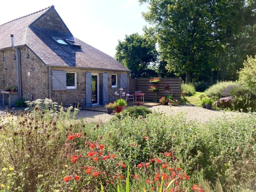 Gite with terrace & garden - Image 1