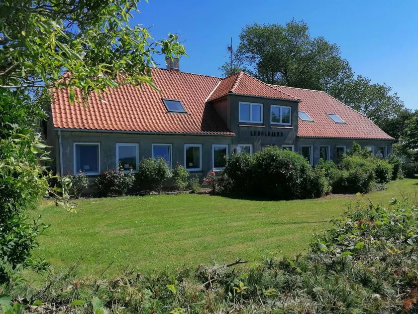 Holiday Apartment With Sea View Near The Beach - Image 1
