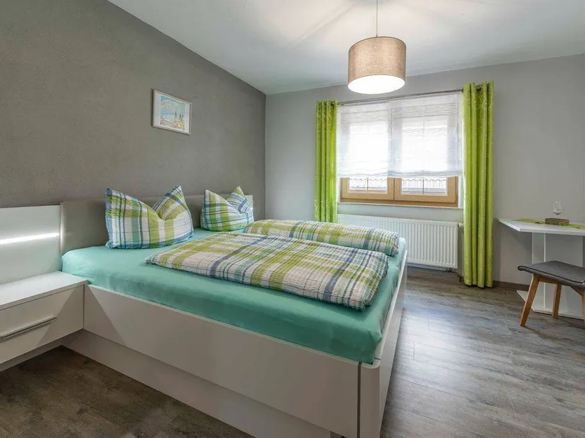 Family-oriented holiday apartment with garden & barbecue - Image 1