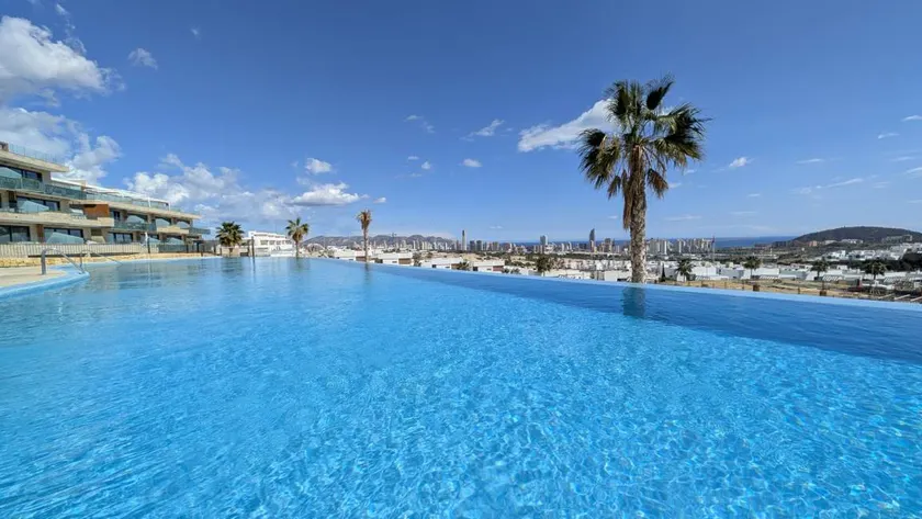Holiday apartment with sauna, terrace & hot tub | Sea view - Image 1